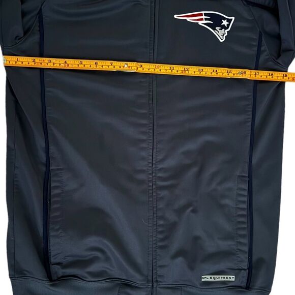 NFL New England Patriots Boys Gray Zip Front Logo Jacket. Youth Large. 14. 16. - Picture 6 of 9